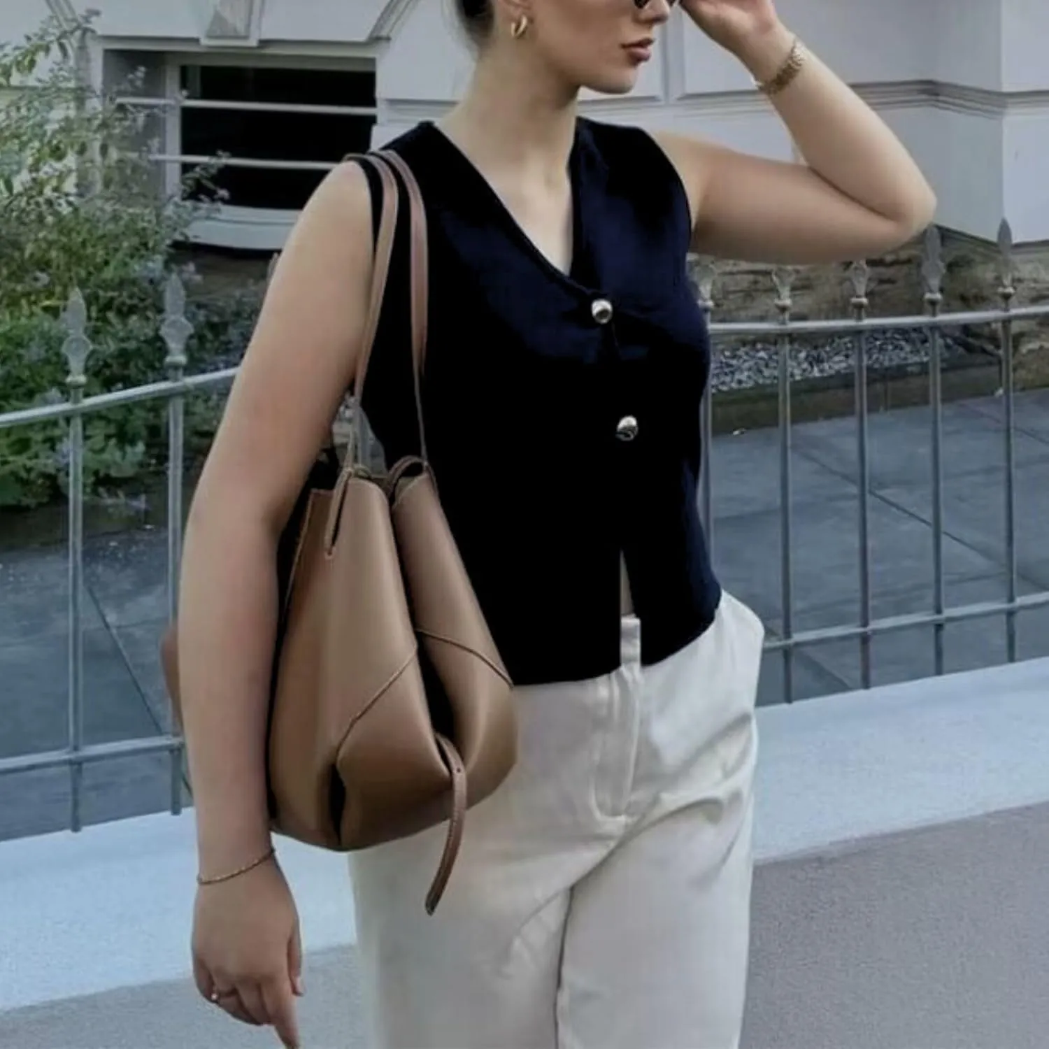 FindThy Womens Cropped Knit Vest V Neck Button Up Solid Color Sleeveless Gilet Tank Tops
