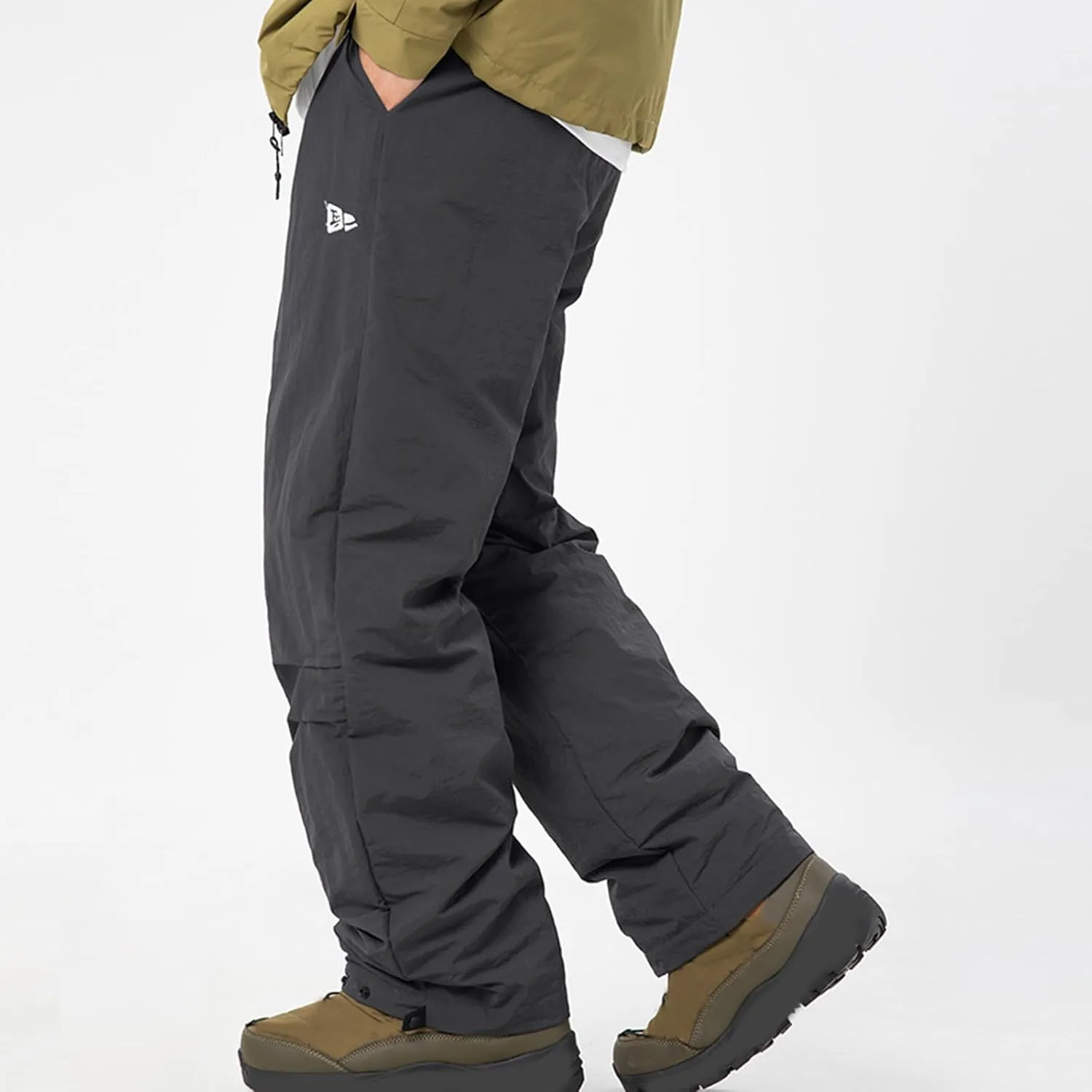 hlysgo Men Waterproof Pants Casual Loose Fit Fleece Lined Wide Leg Pants Drawstring Waist Outdoor Hiking Pants with Pockets