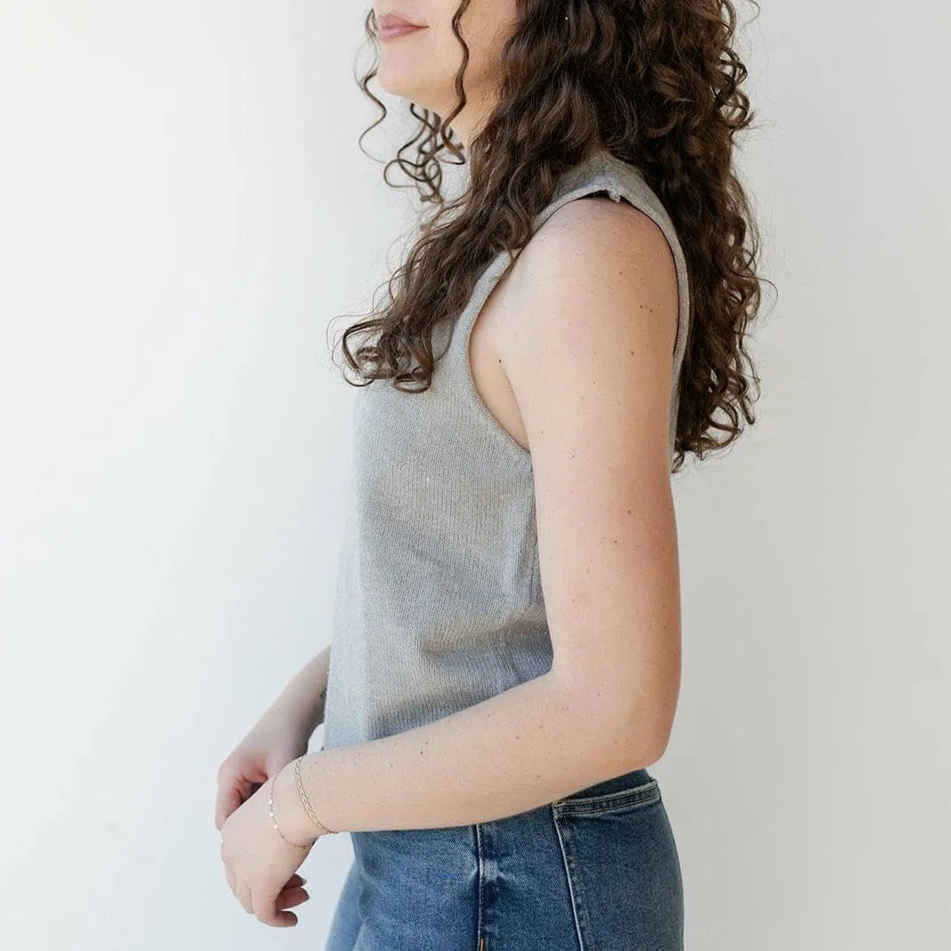 Women Y2K Knit Vest Tops Sleeveless V Neck Hook Eye Button Down Crotchet Crop Top Raw Hem Tank Top Summer Vacation