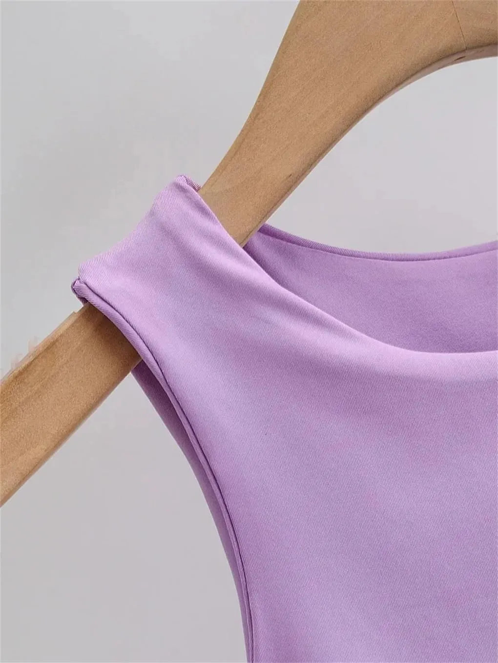 Women's Solid Color Slim Fit Short Camisole Top